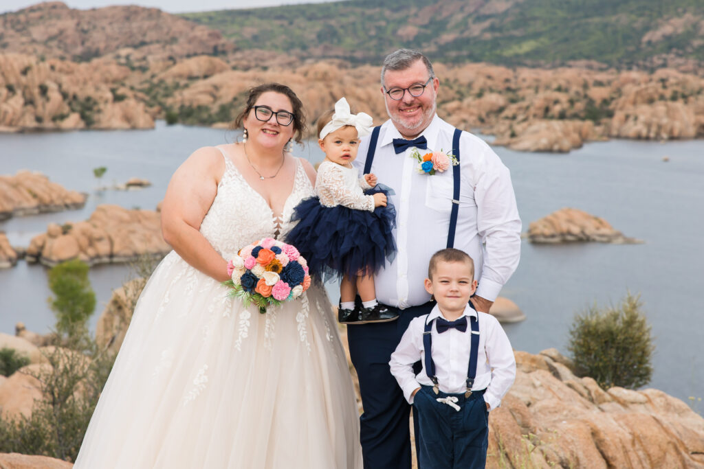 plus size bride and groom at watson lake in prescott arizona