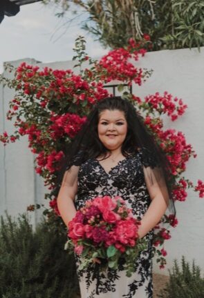 Sara’s Black Lace Fitted Wedding Dress